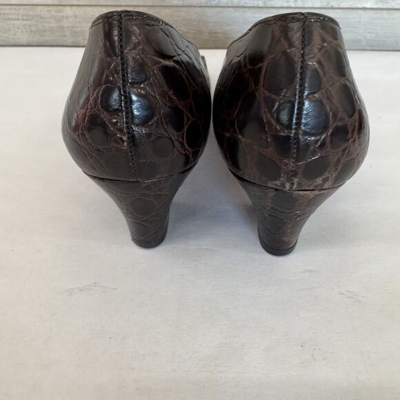 Salvatore Ferragamo Brown Croc Embossed Leather Low Heel Pumps Women 8 AAA - Picture 10 of 16